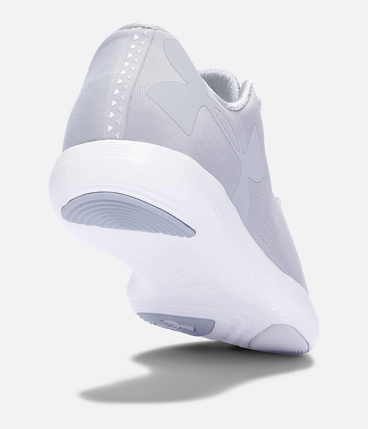 UA W Street Precision Low Topánky